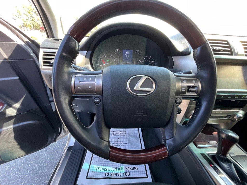 Used 2015 Lexus GX 460 image 18