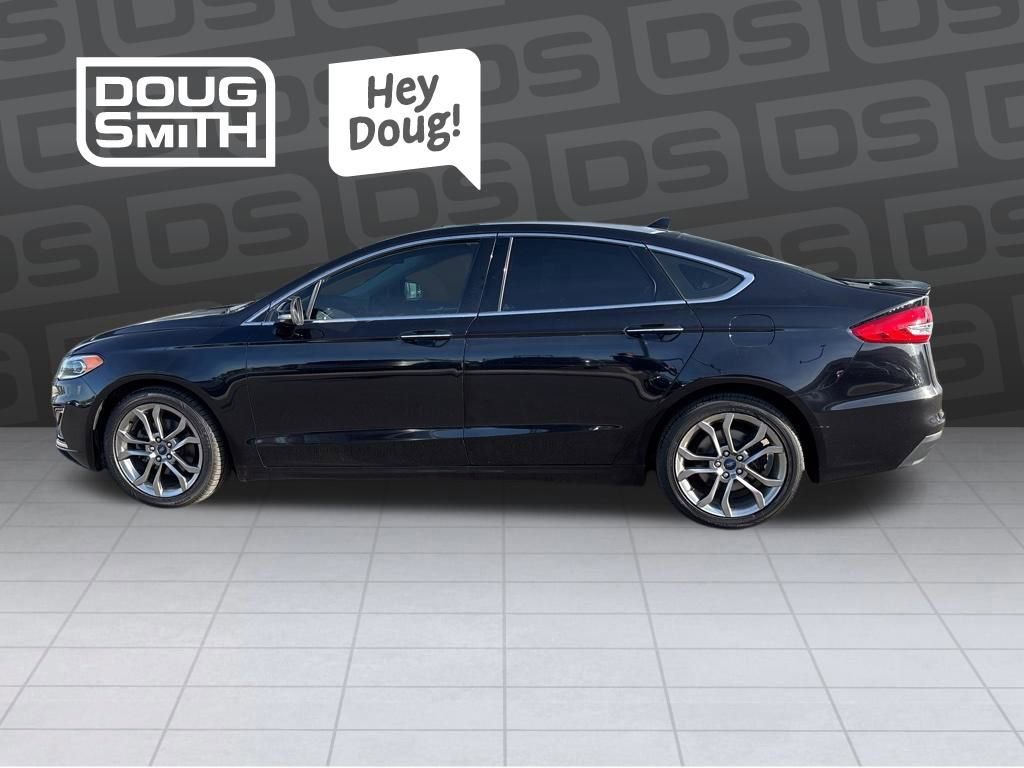 Used 2020 Ford Fusion Titanium FWD image 2