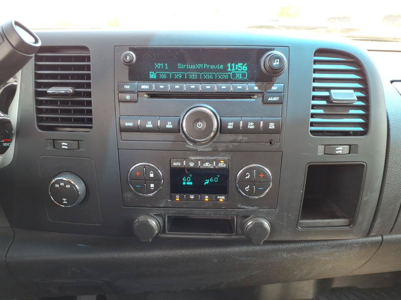 Used 2008 Chevrolet Silverado 2500 LT w/ 1LT Convenience Package AWD/4WD image 19