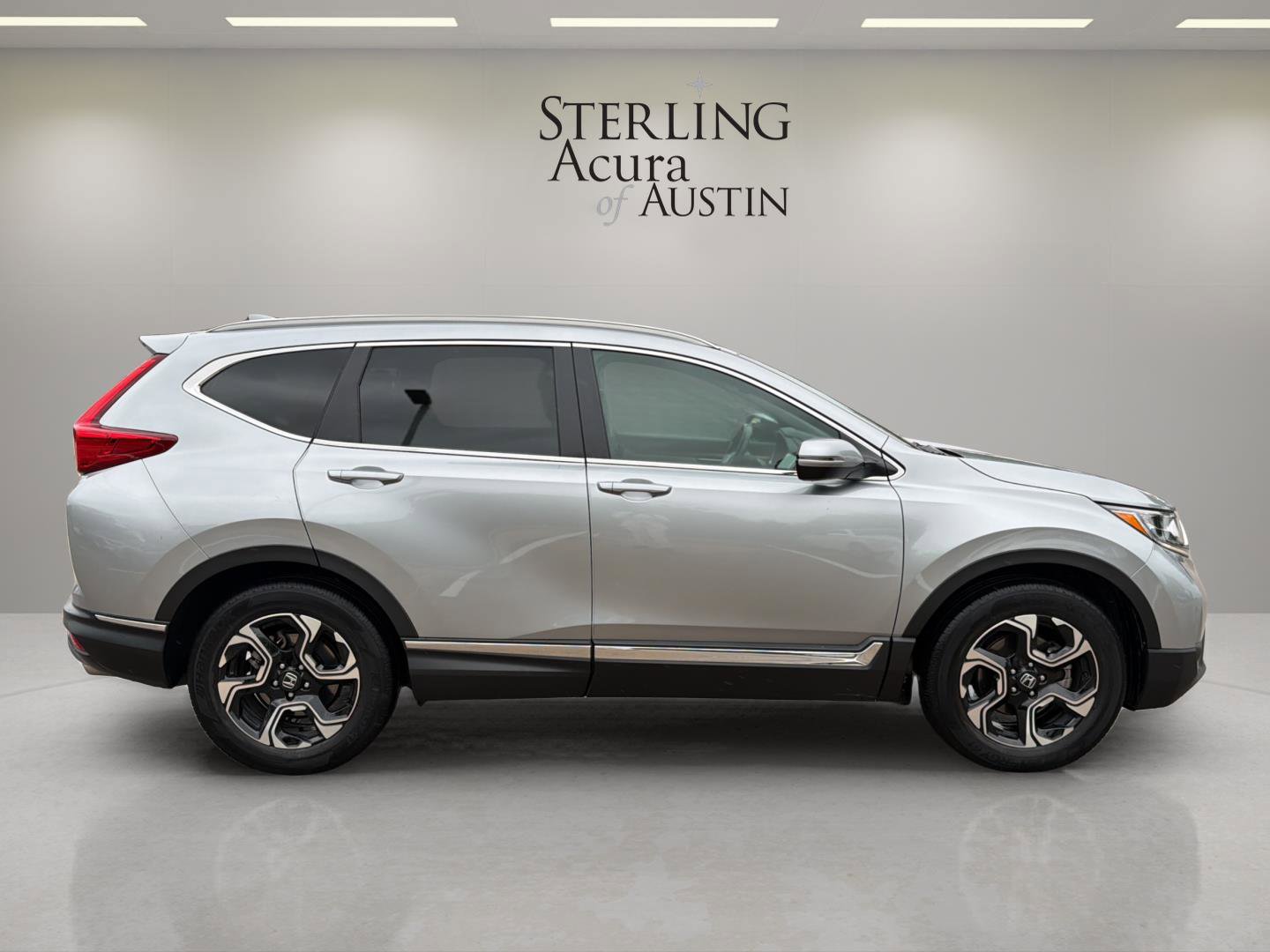 Used 2019 Honda CR-V Touring image 4