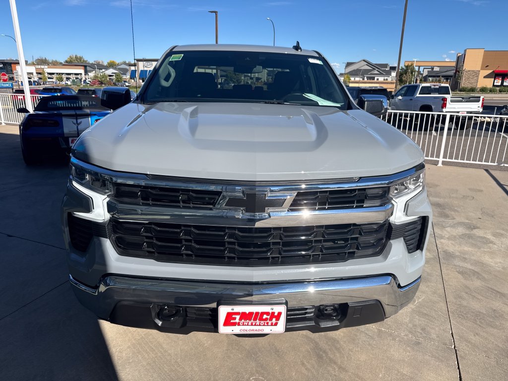 Used 2024 Chevrolet Silverado 1500 LT AWD/4WD image 8