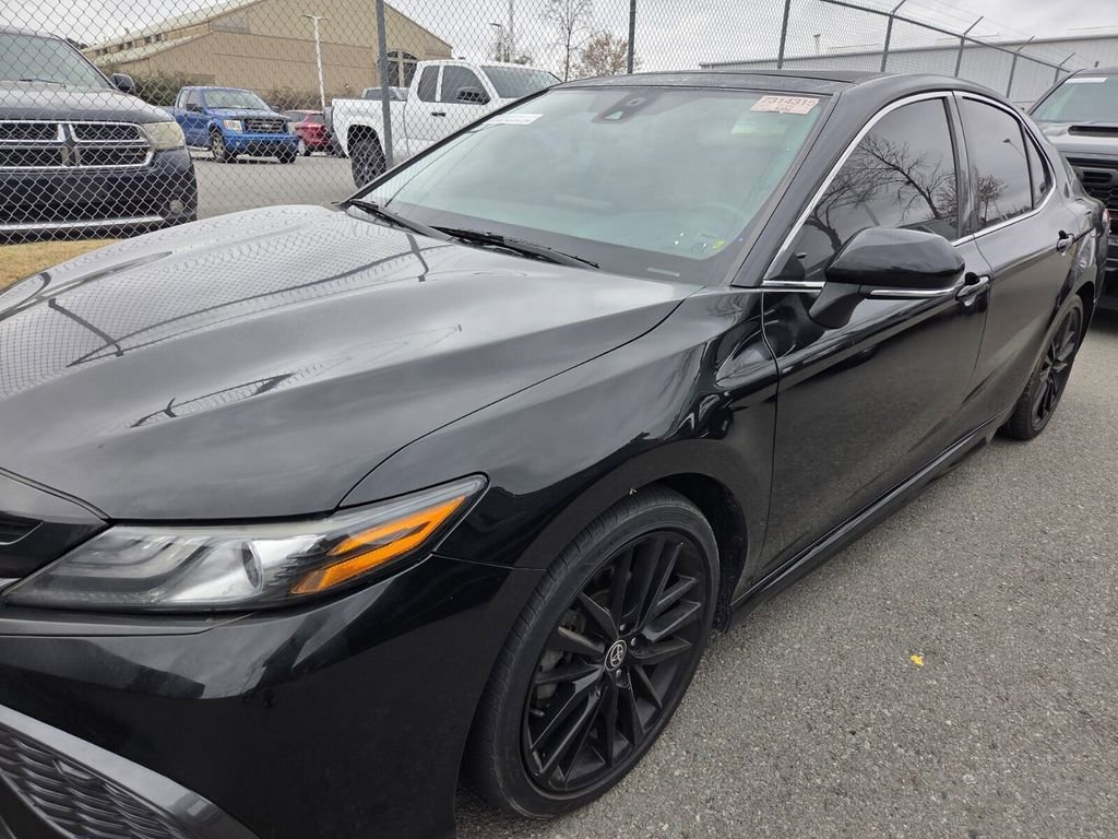 Used 2021 Toyota Camry XSE FWD image 10