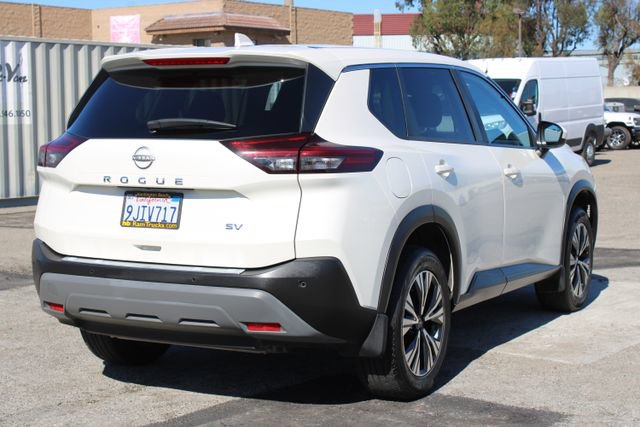 Used 2023 Nissan Rogue SV FWD image 5
