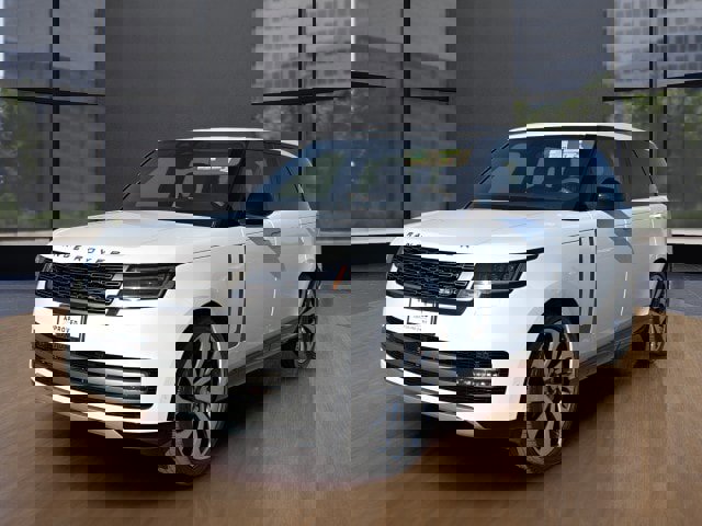 Used 2023 Land Rover Range Rover Long Wheelbase SE image 12