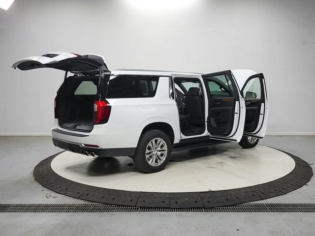 Used 2025 GMC Yukon XL Denali AWD/4WD image 16