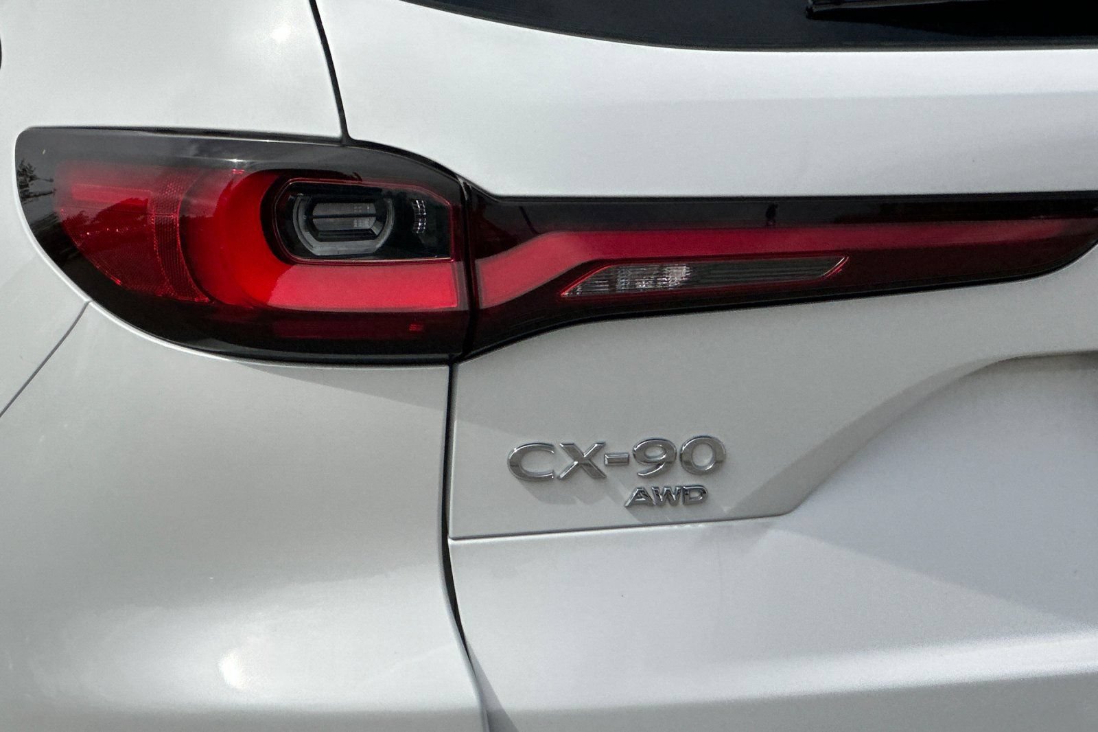 Used 2024 MAZDA CX-90 3.3 Turbo w/ Preferred Plus AWD/4WD image 31