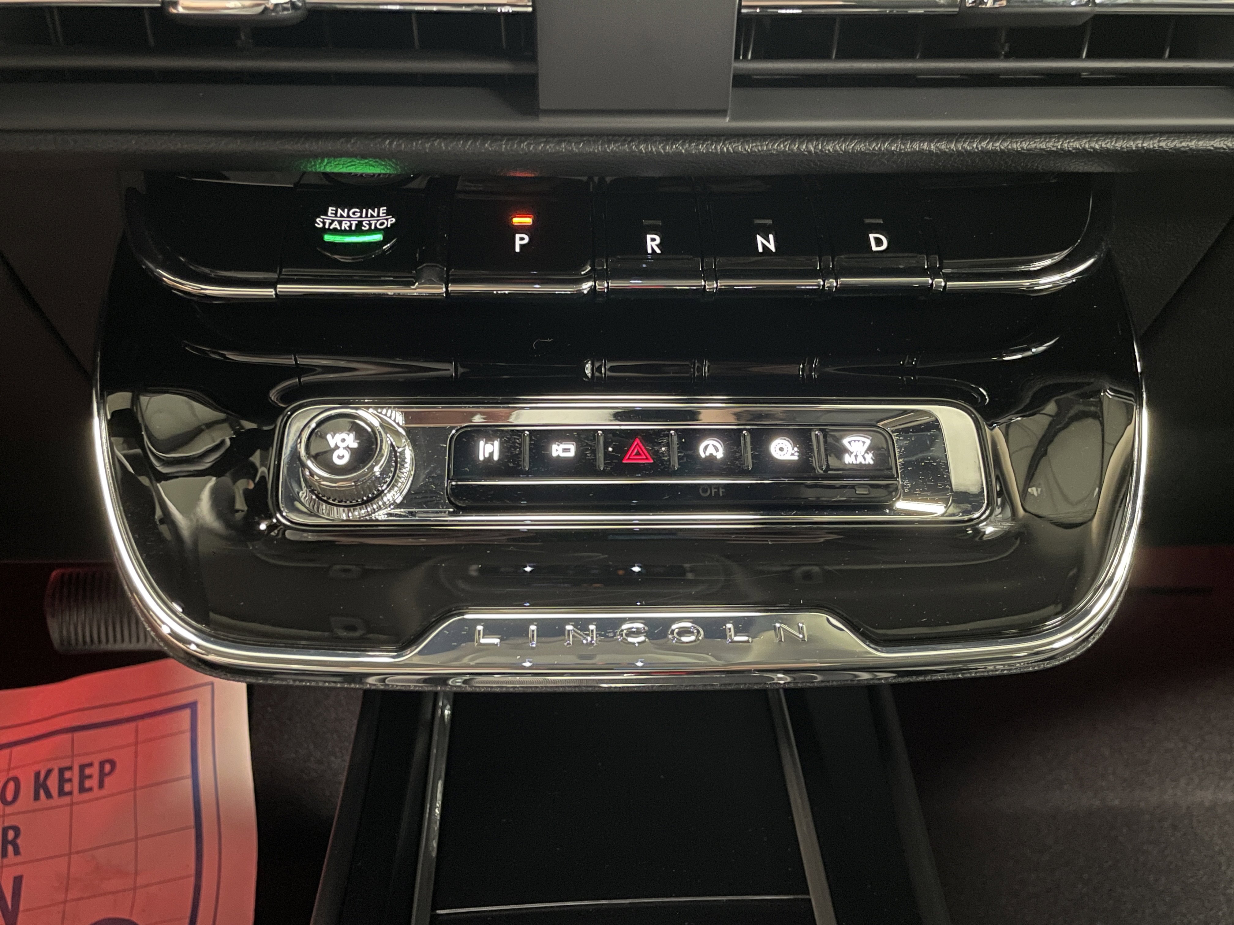 New 2025 Lincoln Corsair Reserve w/ Equipment Group 202A image 13