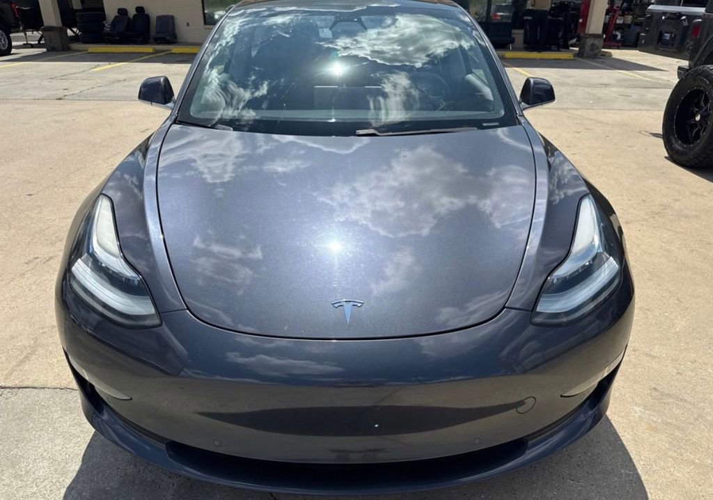 Used 2020 Tesla Model 3 Standard Range image 15