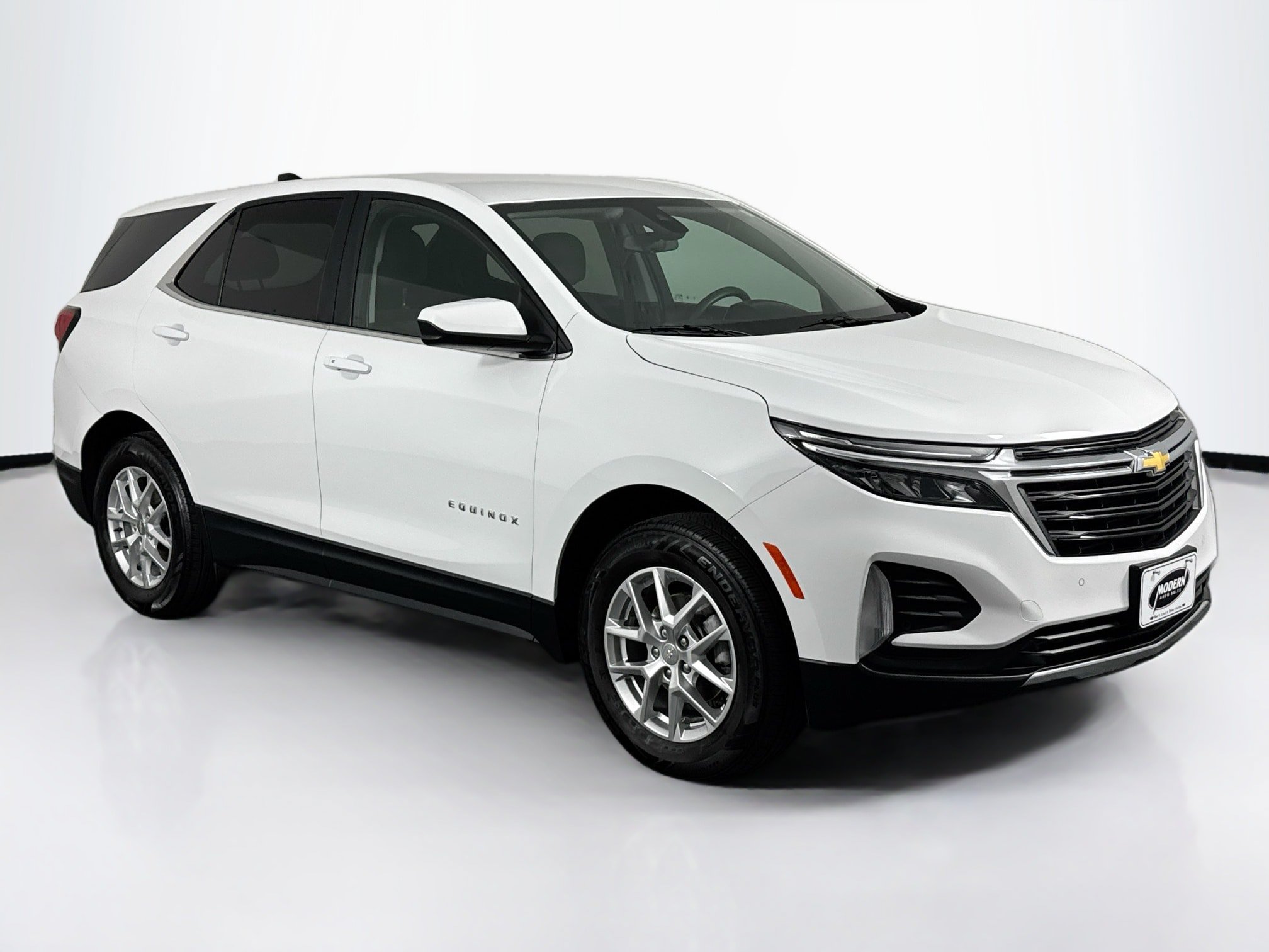 Used 2023 Chevrolet Equinox LT AWD/4WD image 2