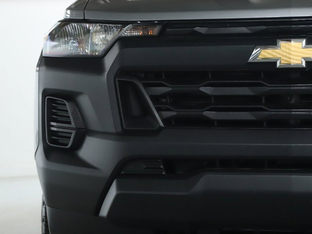 Used 2023 Chevrolet Colorado W/T w/ Safety Package image 6