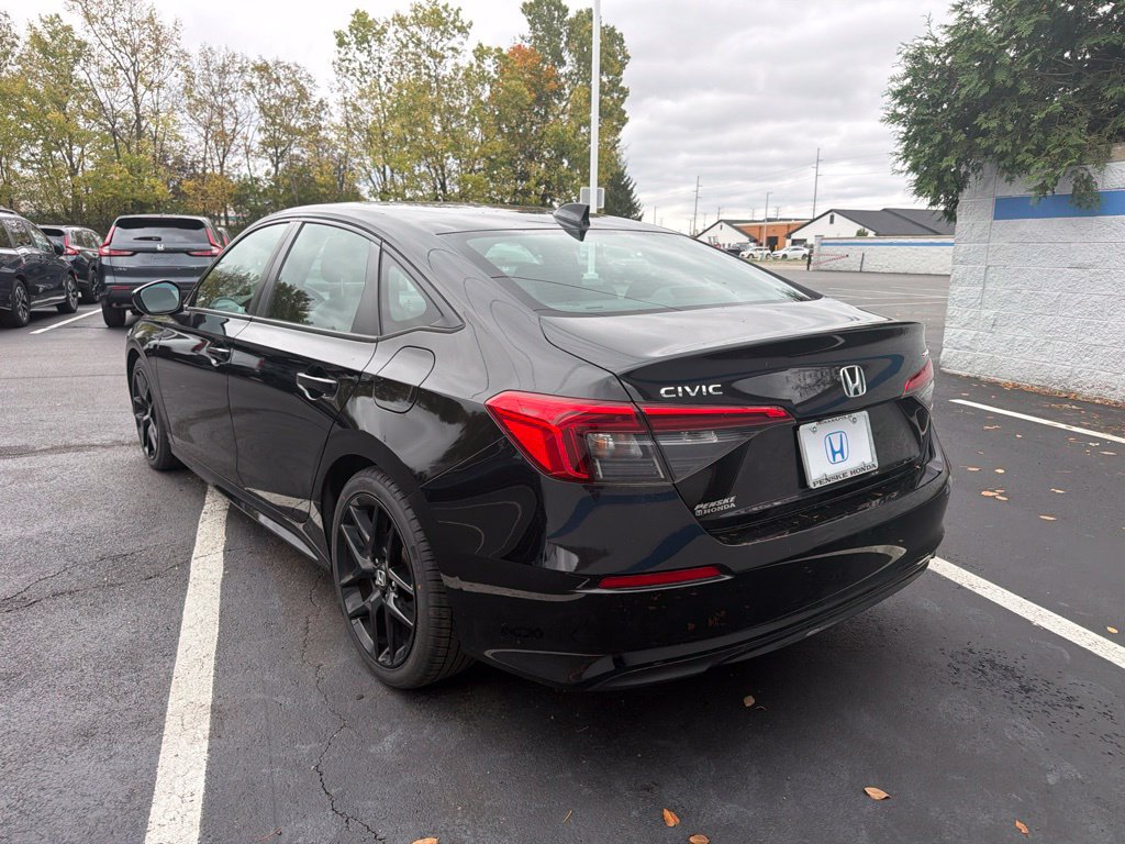 Used 2024 Honda Civic Sport image 3