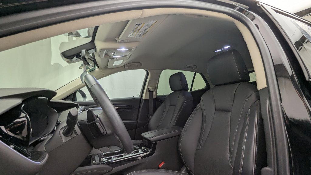 Used 2021 Buick Envision Essence FWD image 27