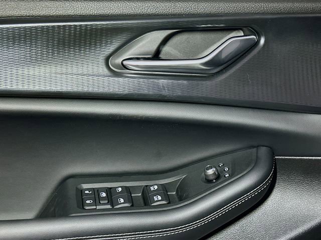 New 2025 Jeep Grand Cherokee L Altitude image 12