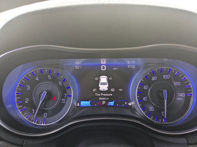 Used 2018 Chrysler 300 Touring L image 11