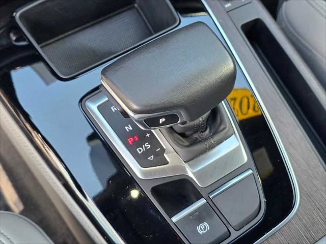 Used 2023 Audi Q5 2.0T Premium Plus w/ Premium Plus Package AWD/4WD image 35