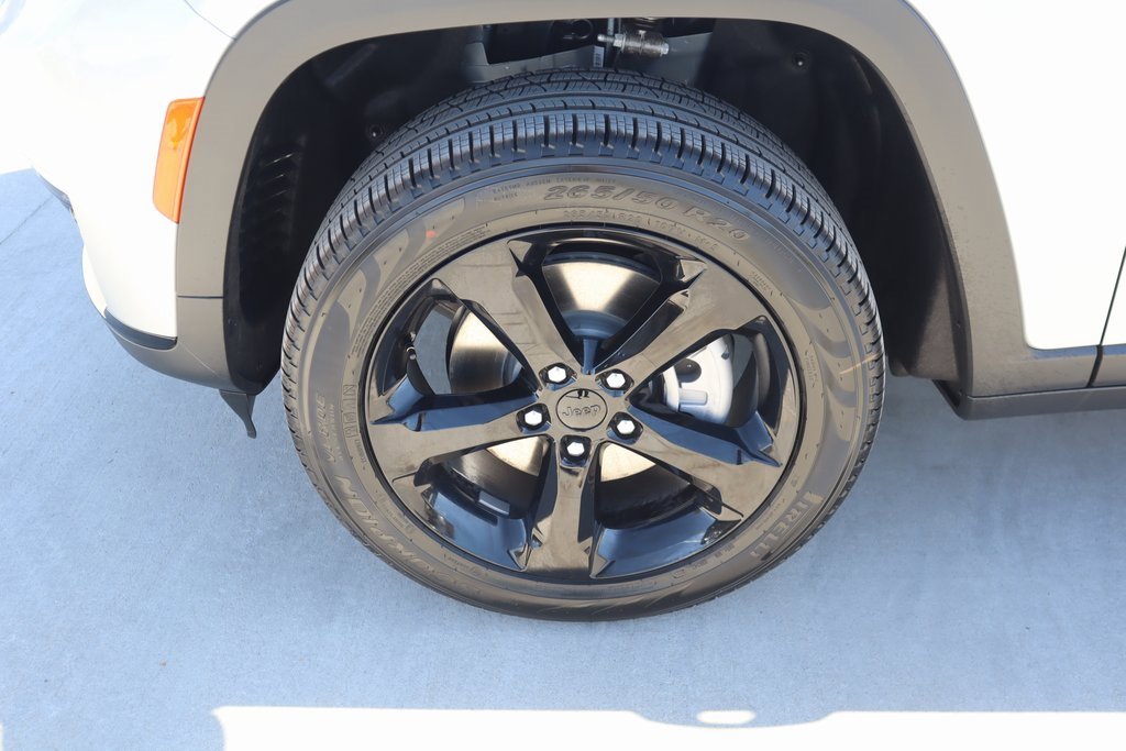 New 2025 Jeep Grand Cherokee L Limited w/ Black Appearance Package image 20
