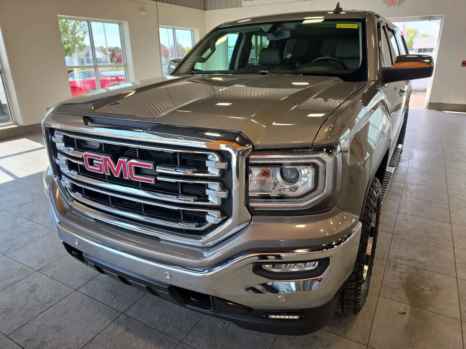Used 2017 GMC Sierra 1500 SLT w/ SLT Premium Package AWD/4WD image 2