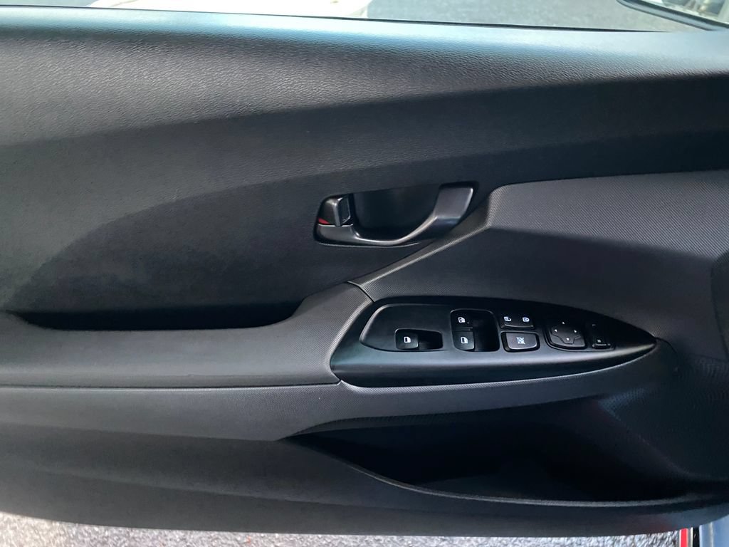 Certified 2022 Hyundai Veloster N FWD image 30