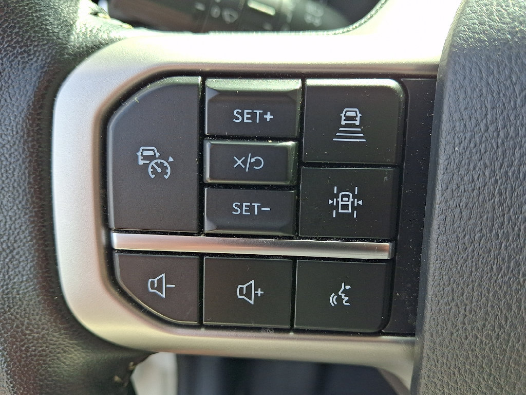 Used 2024 Ford Expedition XLT AWD/4WD image 24