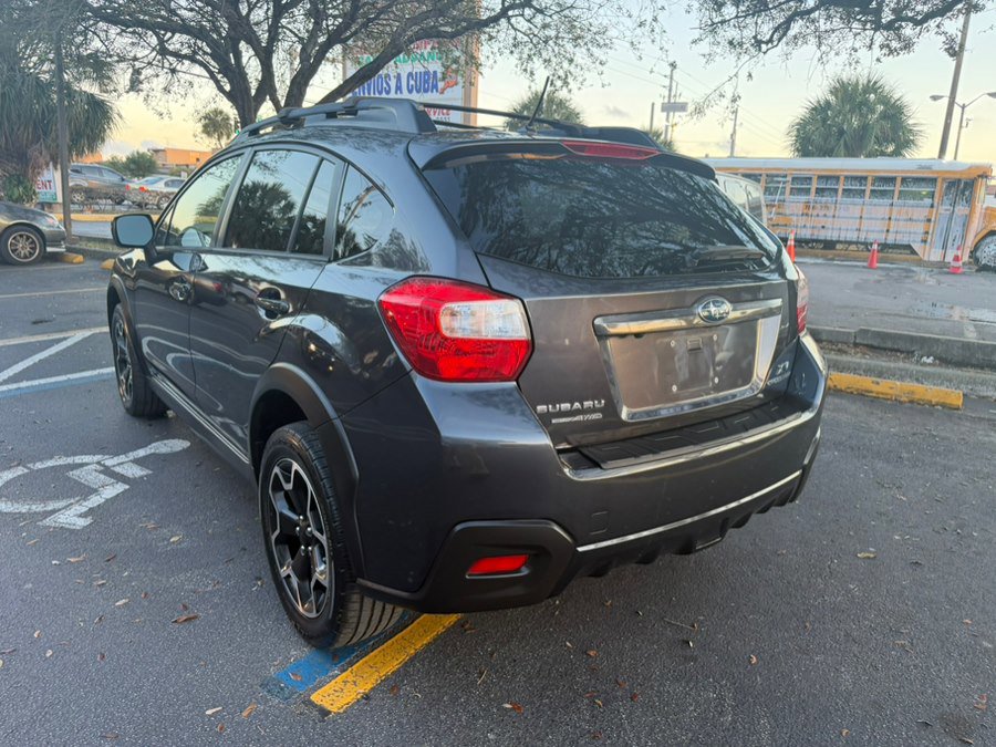 Used 2014 Subaru Crosstrek 2.0i Limited AWD/4WD image 2