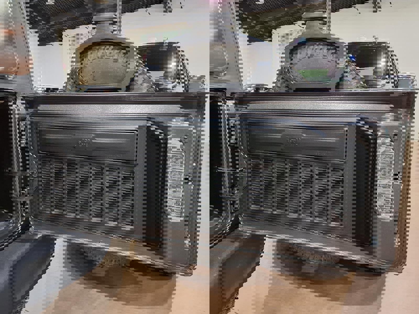 Used 2021 Jeep Wrangler Unlimited Sport AWD/4WD image 19