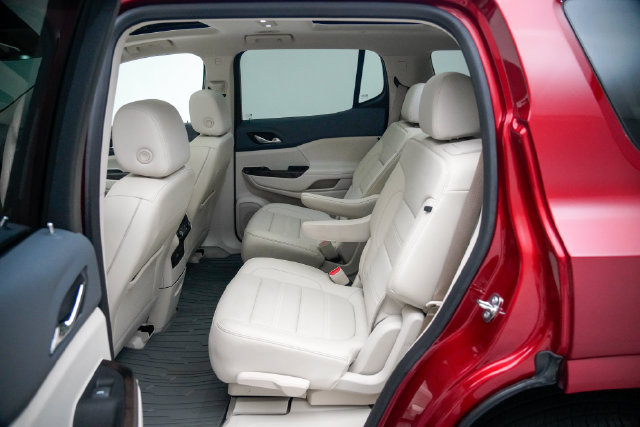 Used 2023 GMC Acadia Denali w/ Denali Technology Package AWD/4WD image 7