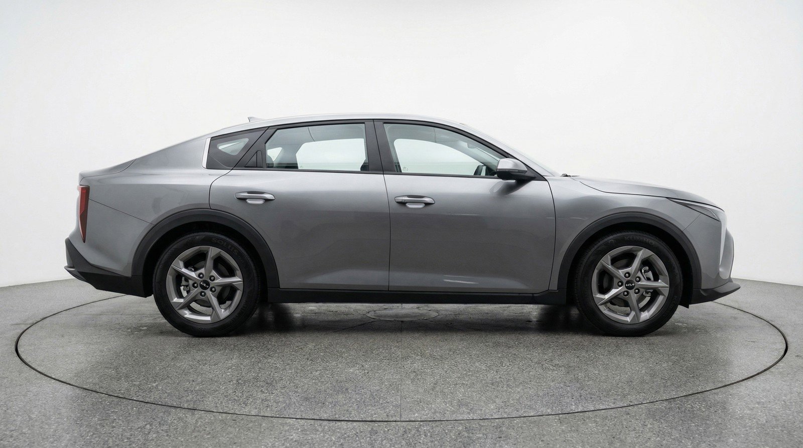 Used 2025 Kia K4 LXS image 11