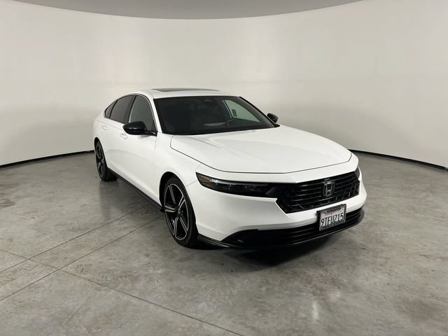 Used 2024 Honda Accord Sport image 2