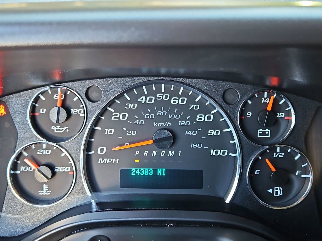 Used 2024 Chevrolet Express 2500 image 12
