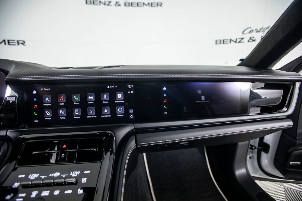 Used 2025 Porsche Panamera image 26