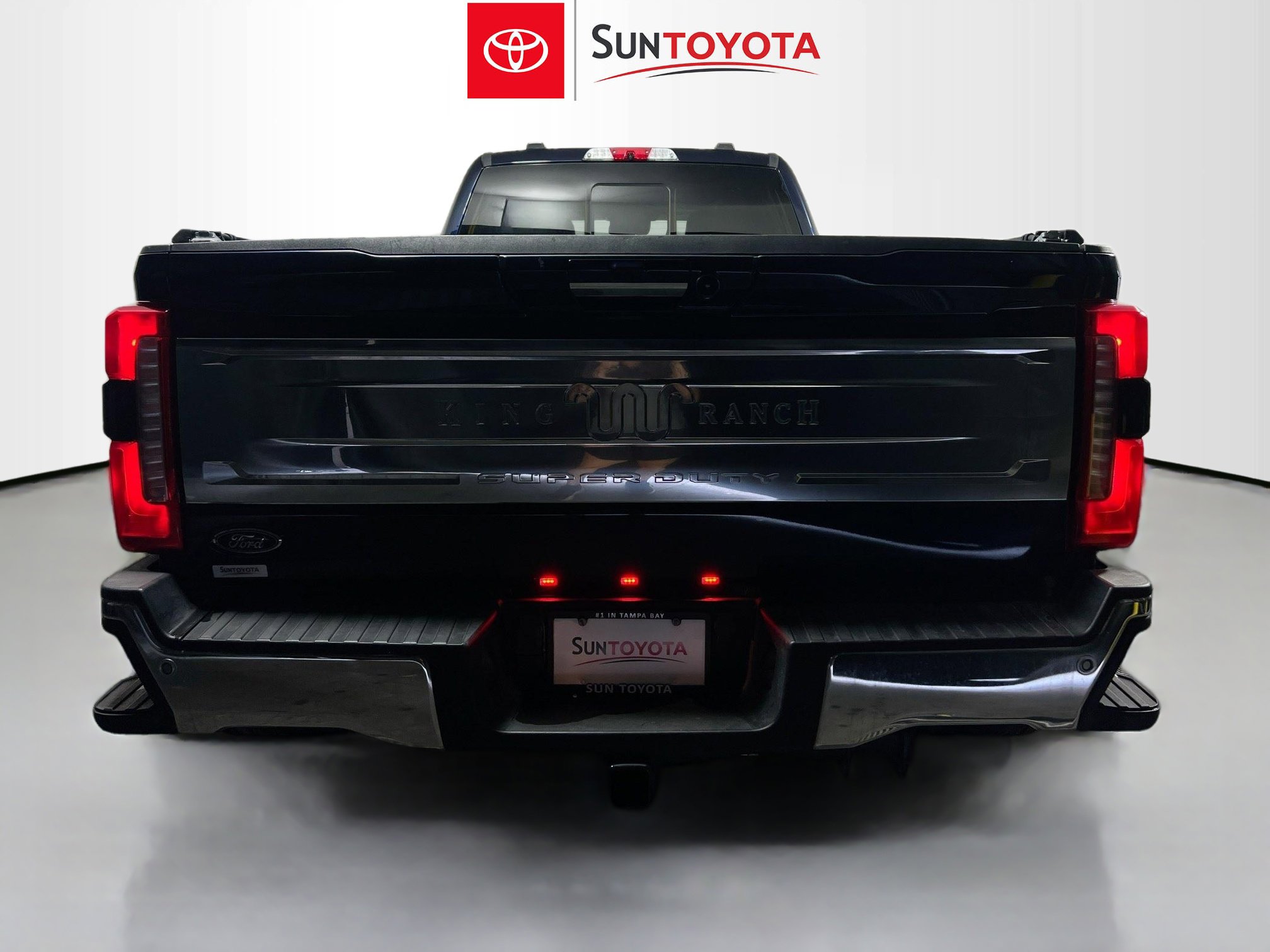 Used 2024 Ford F350 King Ranch w/ Chrome Package image 5