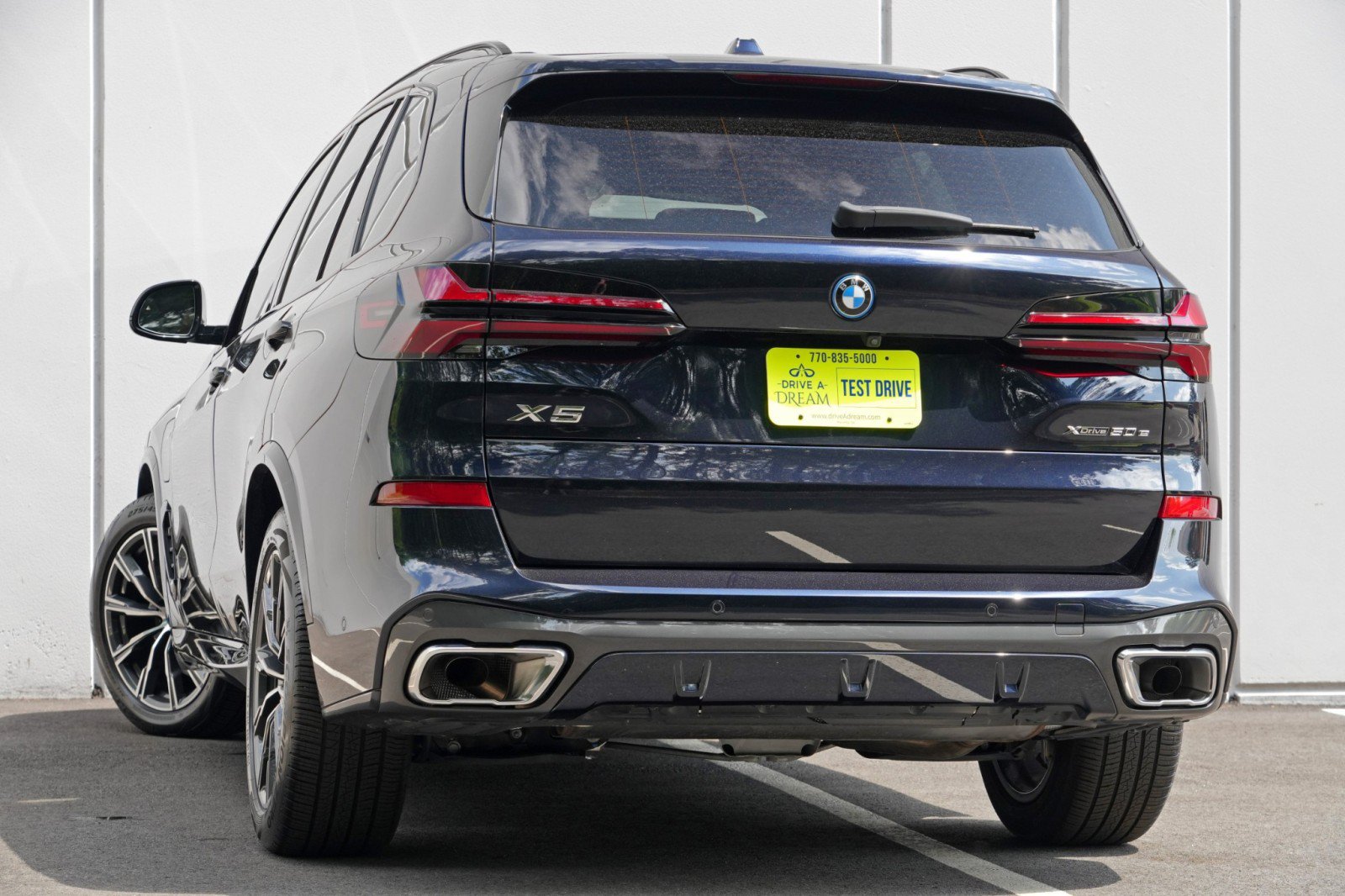 Used 2024 BMW X5 xDrive50e w/ M Sport Package AWD/4WD image 6