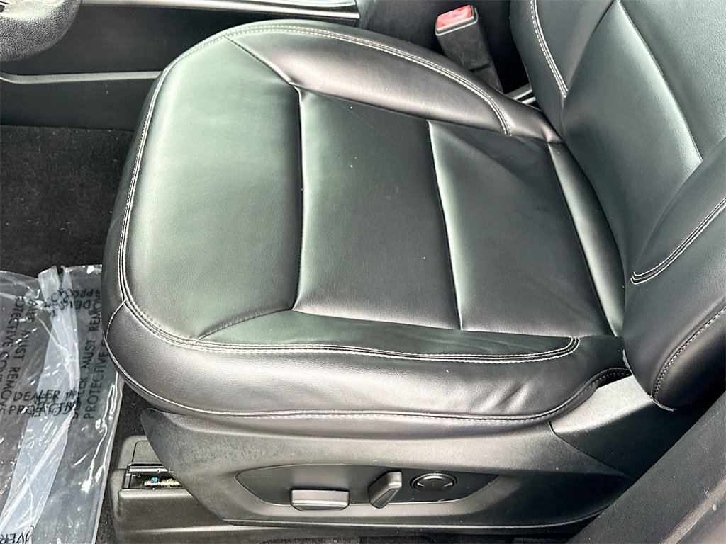 Used 2021 Ford Explorer XLT w/ Equipment Group 202A image 19