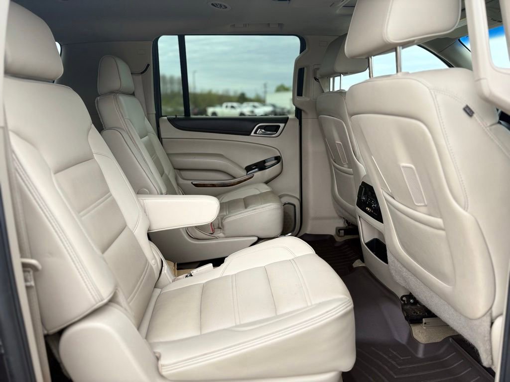 Used 2015 GMC Yukon XL Denali w/ Premium Package AWD/4WD image 30
