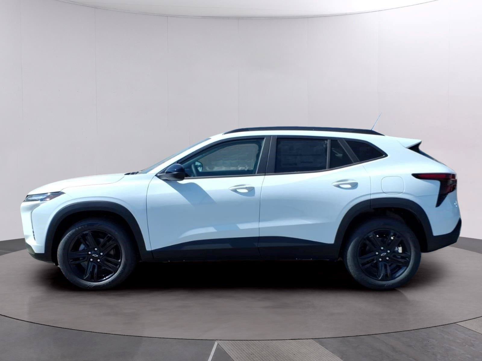 New 2026 Chevrolet Trax ACTIV w/ Driver Confidence Package FWD image 2