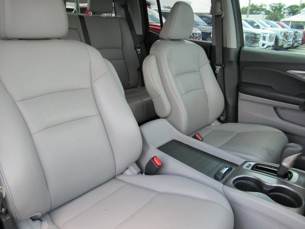 Used 2017 Honda Ridgeline RTL-T image 9