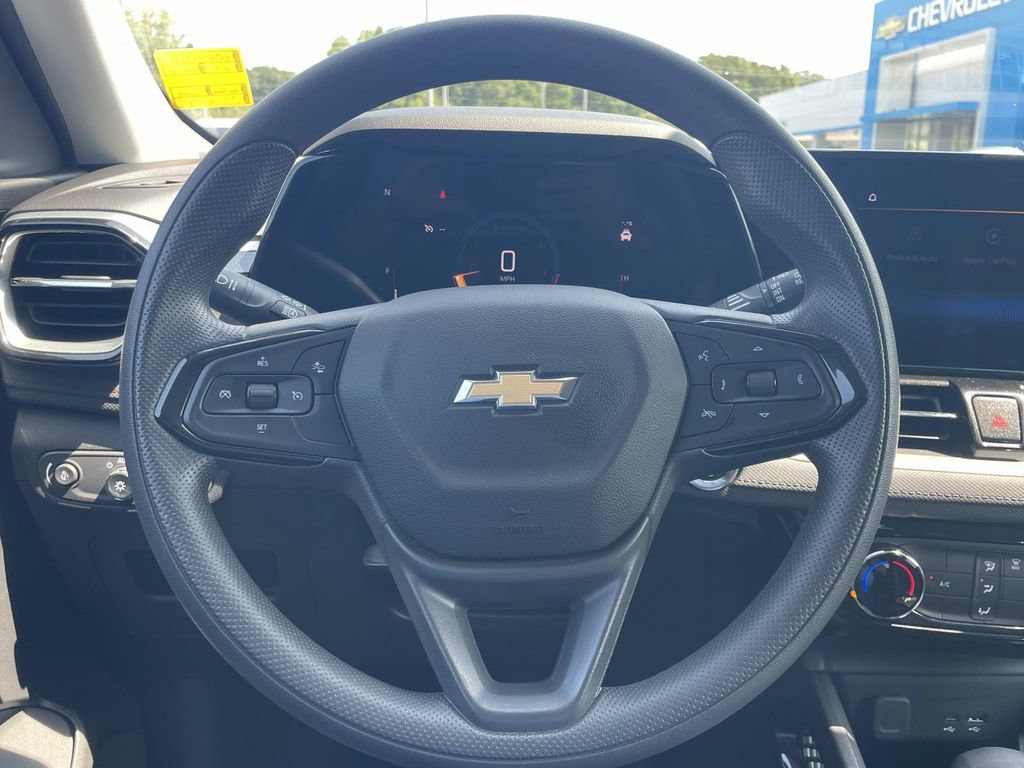Used 2024 Chevrolet TrailBlazer LT FWD image 23