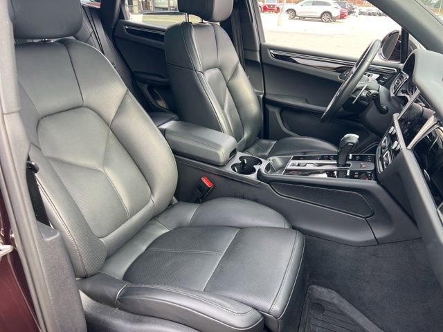 Used 2023 Porsche Macan image 36