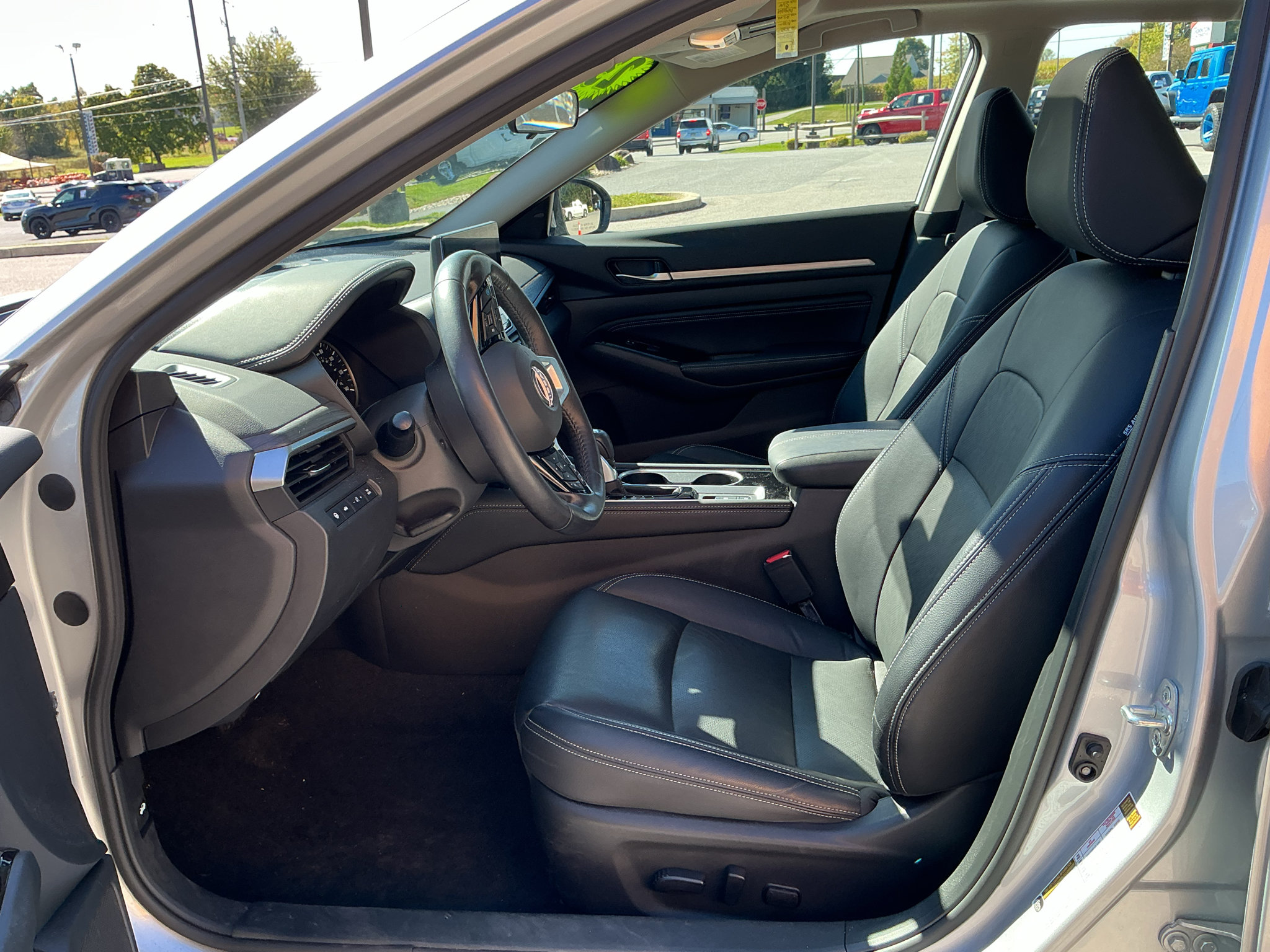 Used 2023 Nissan Altima 2.5 SL AWD/4WD image 13
