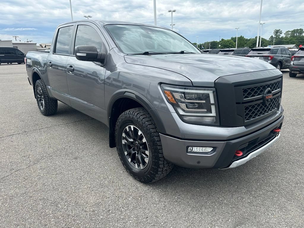 Used 2022 Nissan Titan PRO-4X w/ Pro-4x Convenience Package AWD/4WD image 3