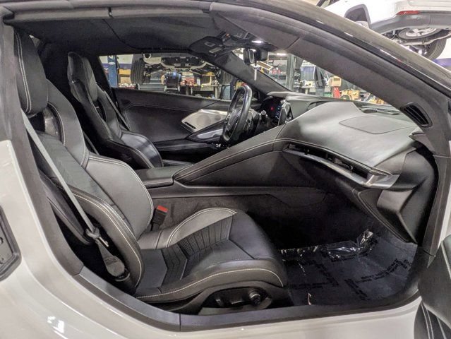 Used 2024 Chevrolet Corvette Stingray Premium Conv RWD image 17