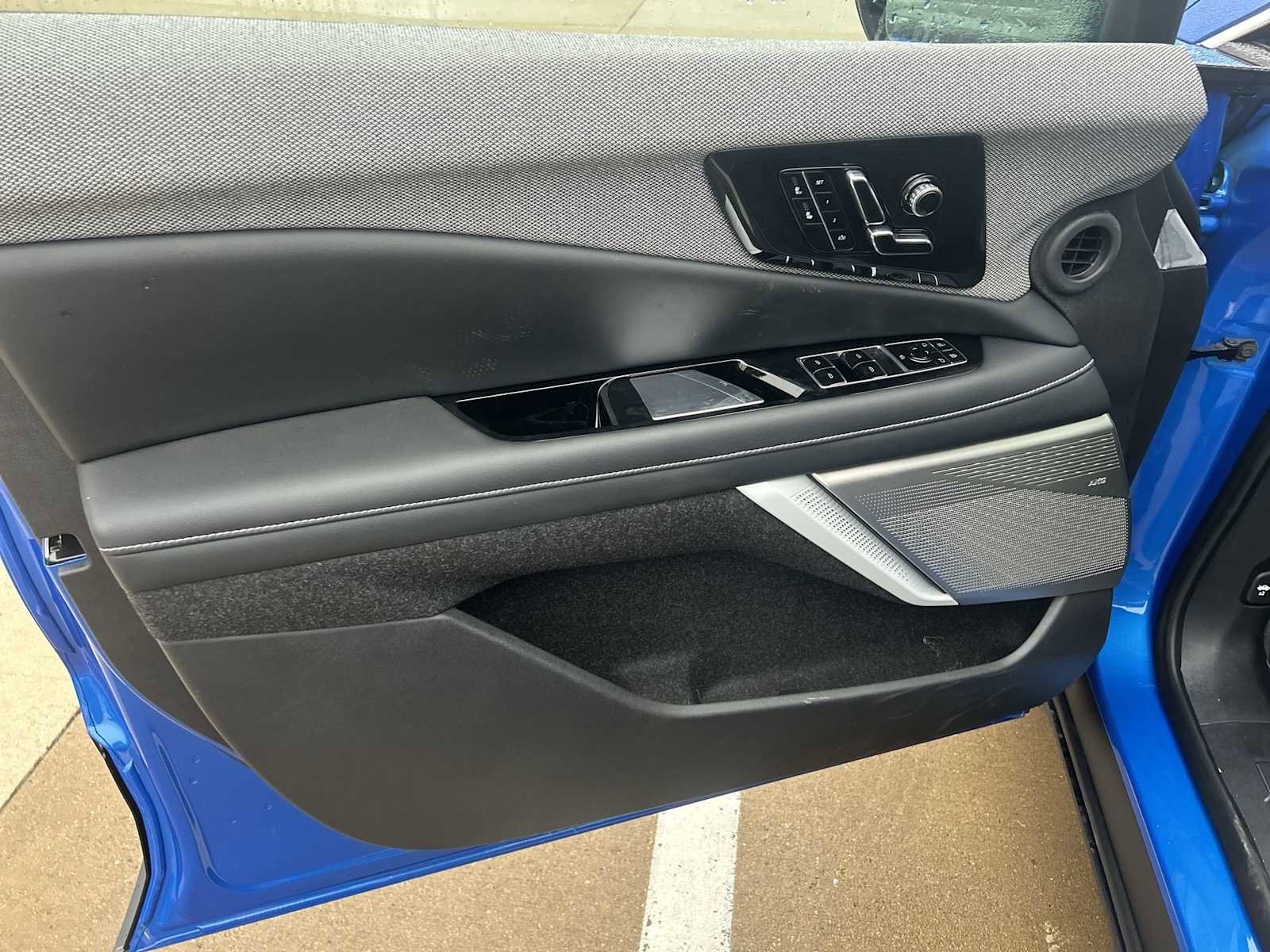 New 2026 Cadillac Optiq Luxury 1 image 21