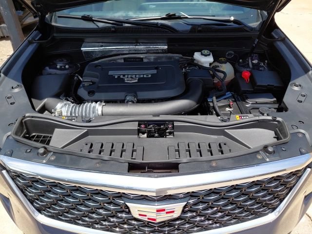 Used 2025 Cadillac XT4 Premium Luxury FWD image 38
