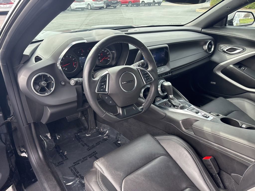 Used 2023 Chevrolet Camaro LT w/ Technology Package image 33