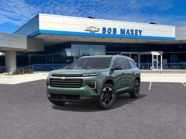 New 2027 Chevrolet Traverse LT w/ Driver Confidence Package FWD image 8