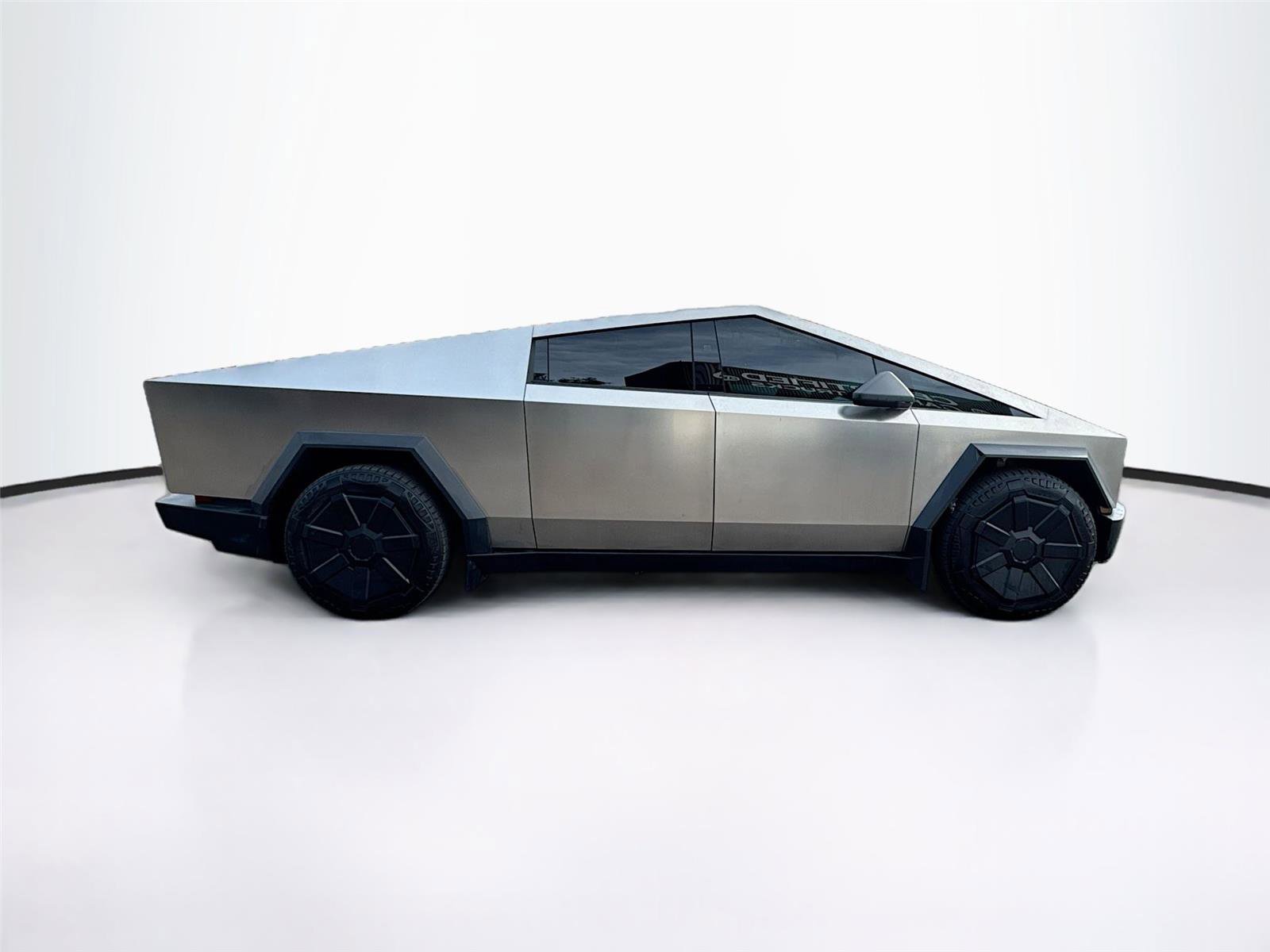 Used 2024 Tesla Cybertruck AWD Crew Cab image 6