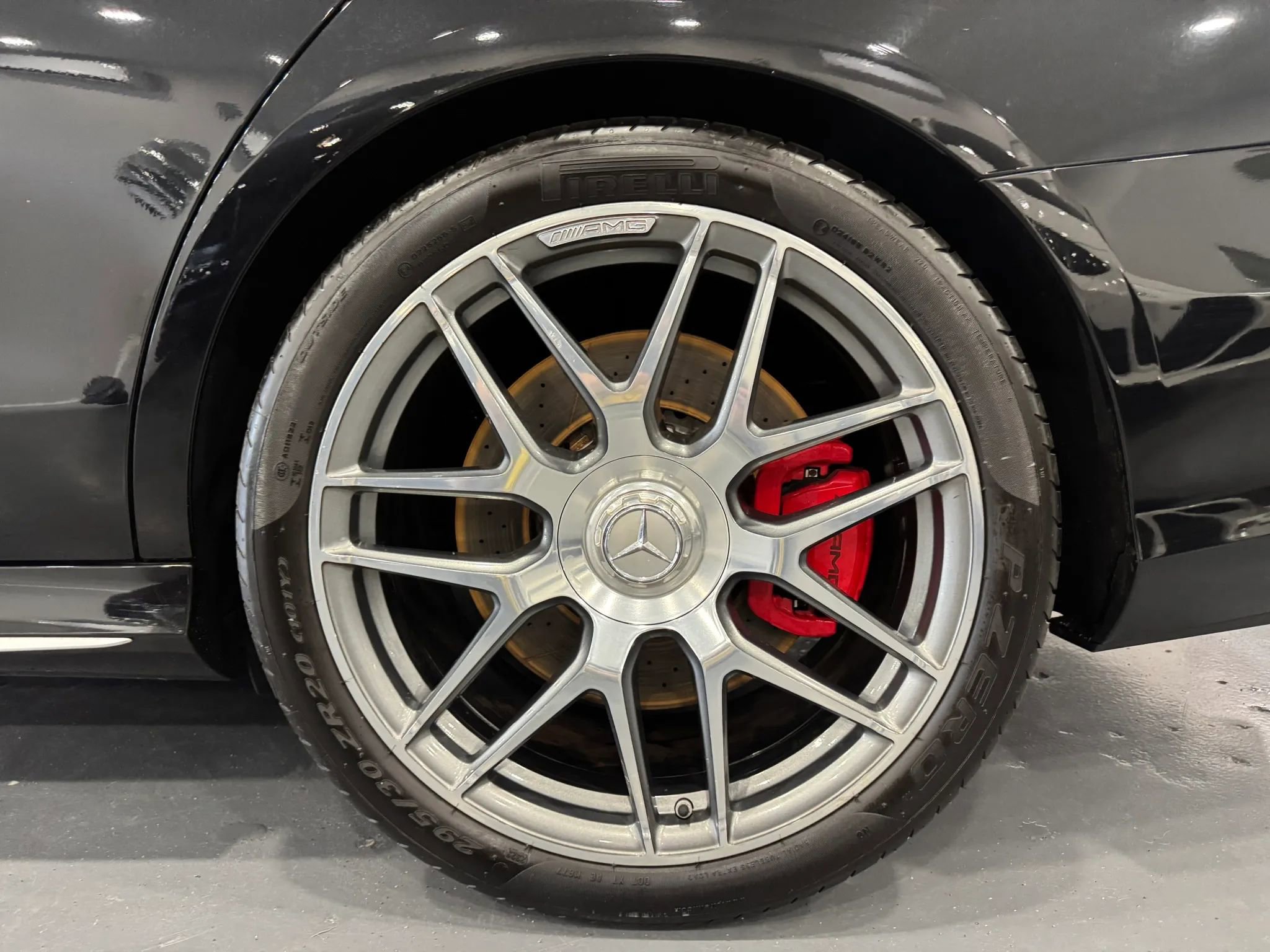 Used 2019 Mercedes-Benz E 63 AMG S image 28