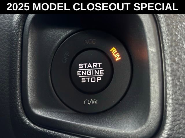 New 2025 Jeep Gladiator Sport AWD/4WD image 32