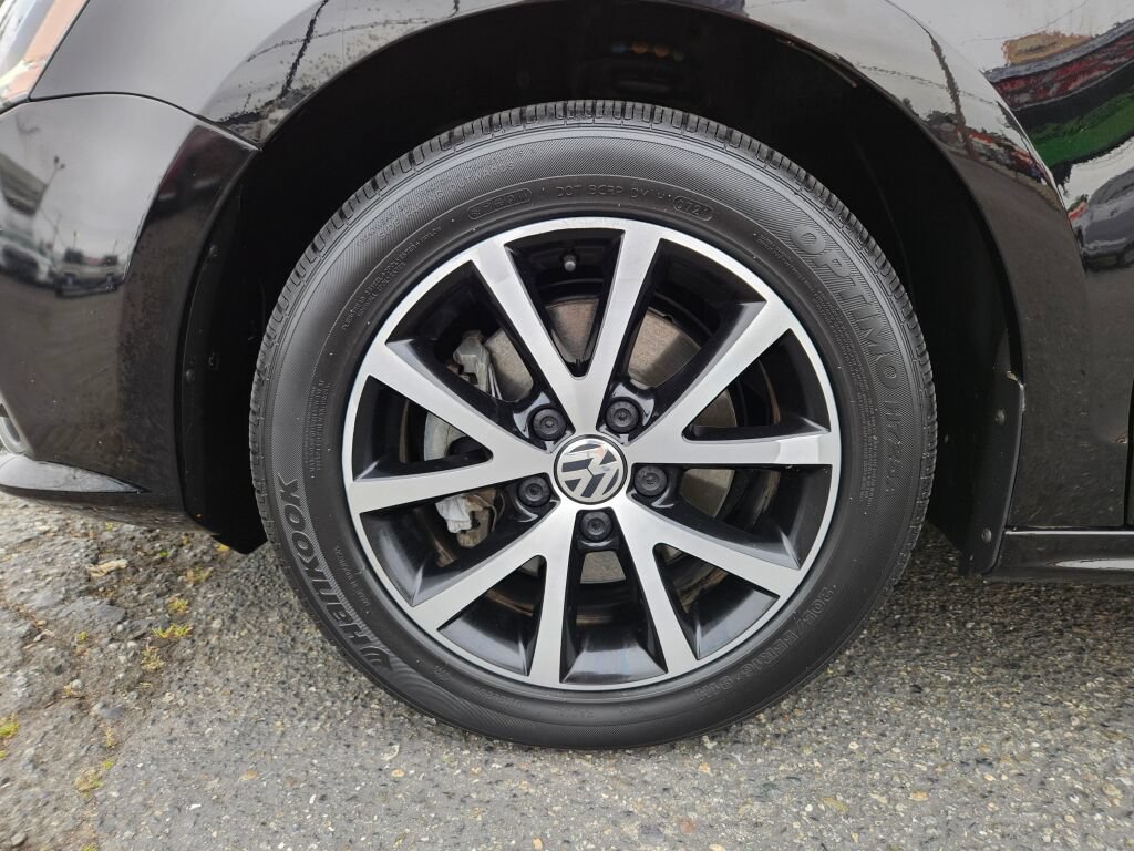 Used 2017 Volkswagen Jetta SE FWD image 8