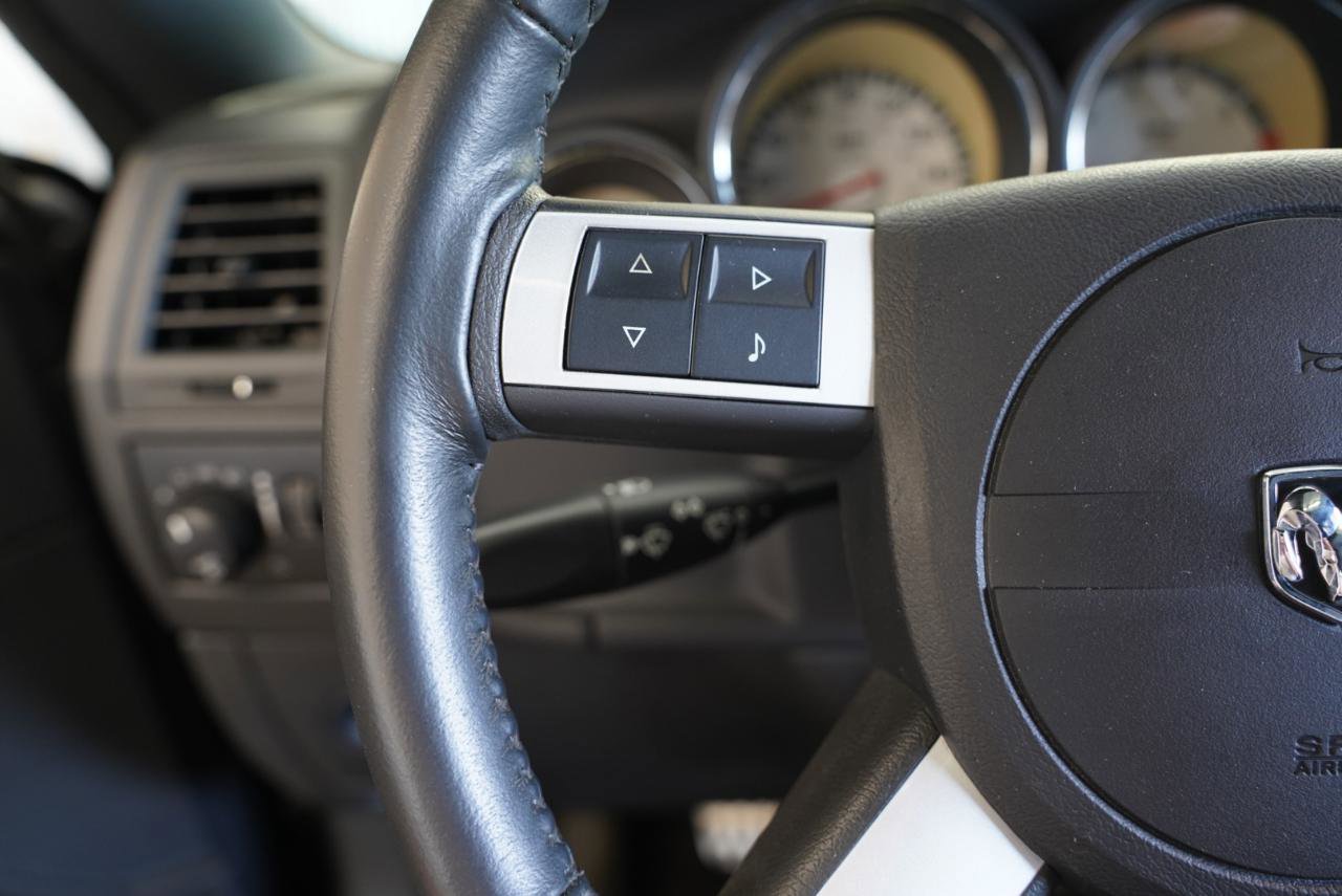 Used 2010 Dodge Challenger R/T image 13